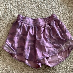 Lululemon run short w built in underwear size 4